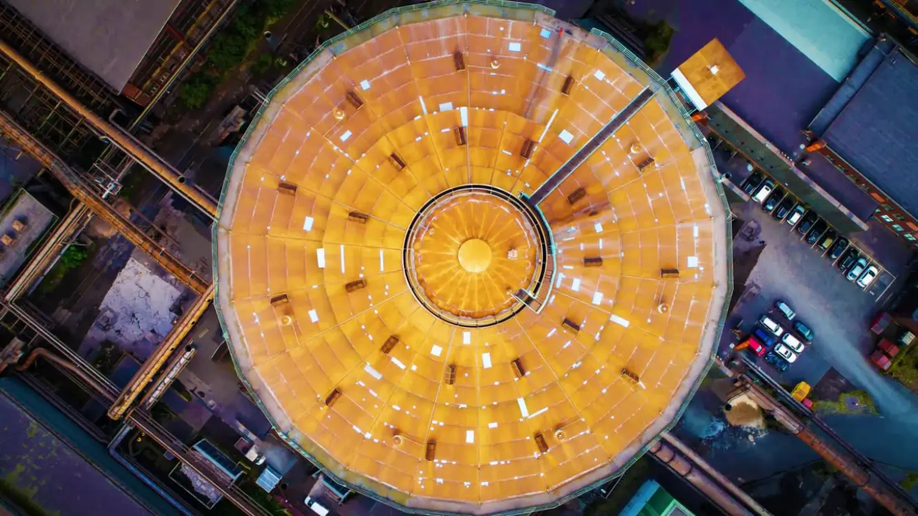 Gasometer aus der Vogelperspektive
