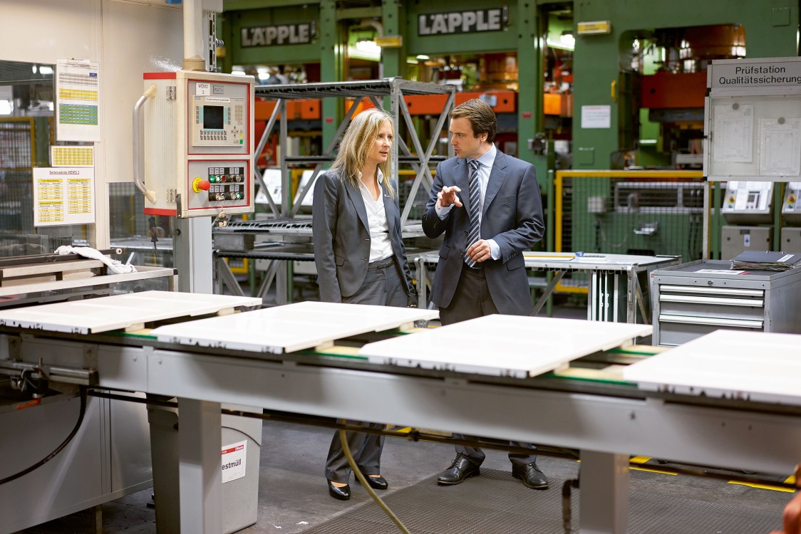 Thorsten Störmer (Leiter des Materialeinkaufs bei Miele) und Claudia Kuckertz